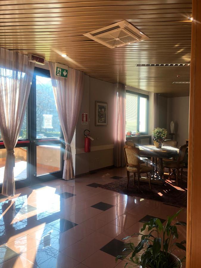 Albergo Casa Dell'Ospite Bréscia Exterior foto